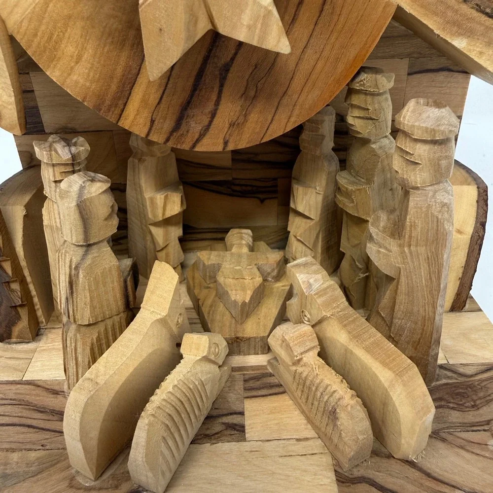 Hand Carved Olive Wood Nativity Scene Stable Creche Music Box Christmas Decor‎